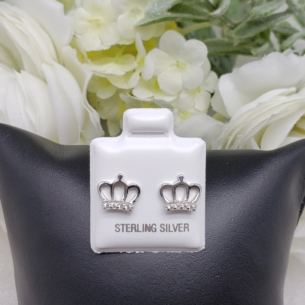 🥰 CROWN STERLING SILVER STUDS - Picture 2 of 4